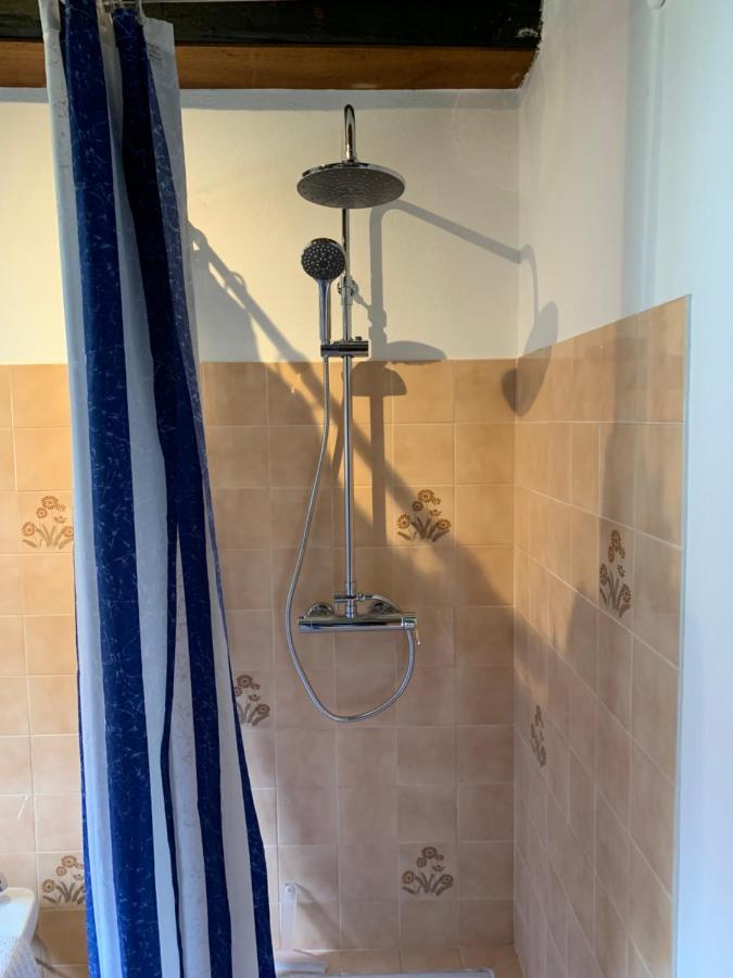Spacious Apartment In A Charming, Tranquil Village Saint-Vincent-Rive-dʼOlt 外观 照片